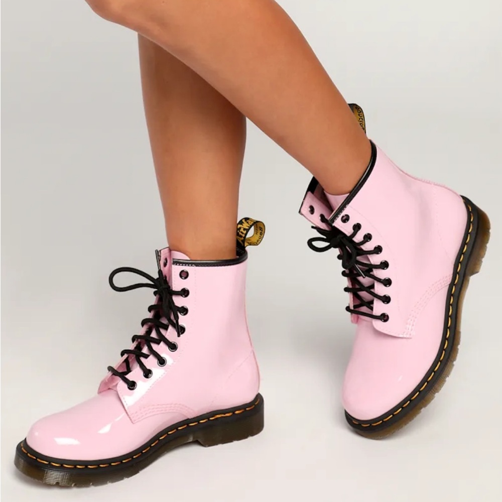 Dr Martins 1460 Women’s Ice Pale Pink Patent Leather 8-Eye Lace Up Boots Size 10
